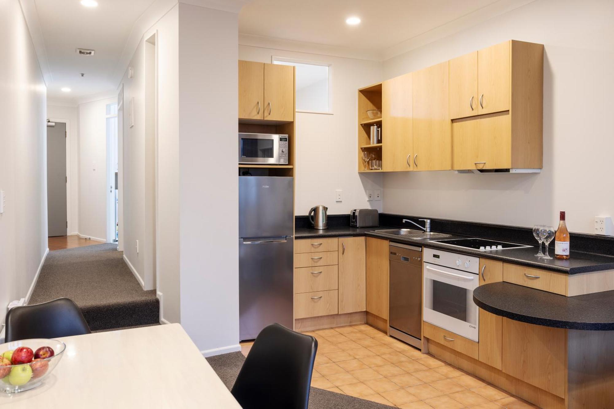 Quest On The Terrace Serviced Apartments Уелингтън Екстериор снимка