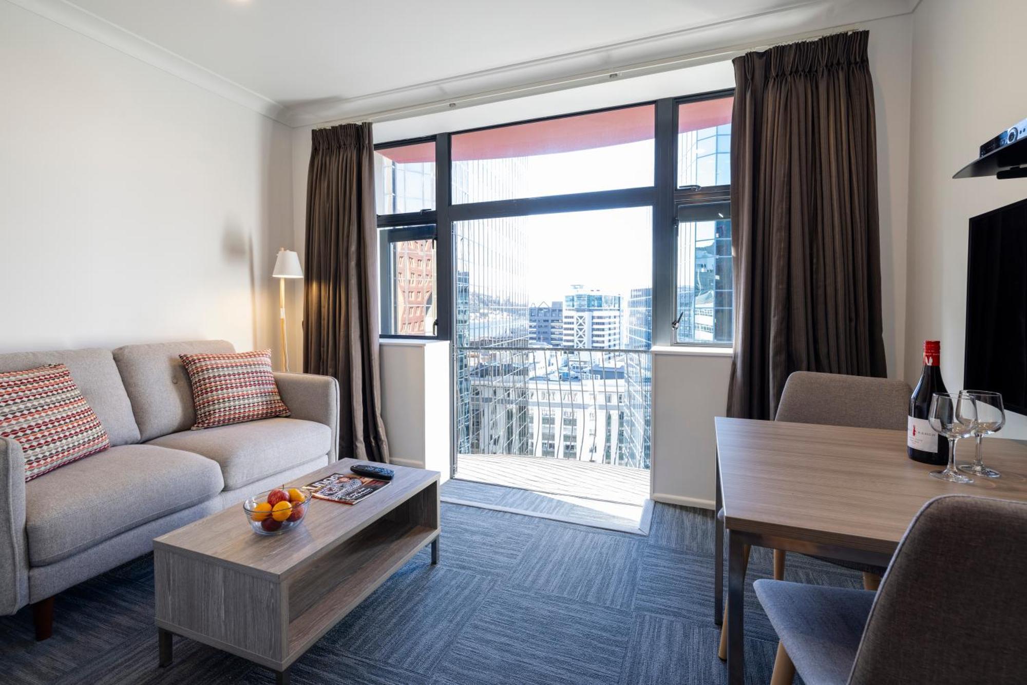 Quest On The Terrace Serviced Apartments Уелингтън Екстериор снимка