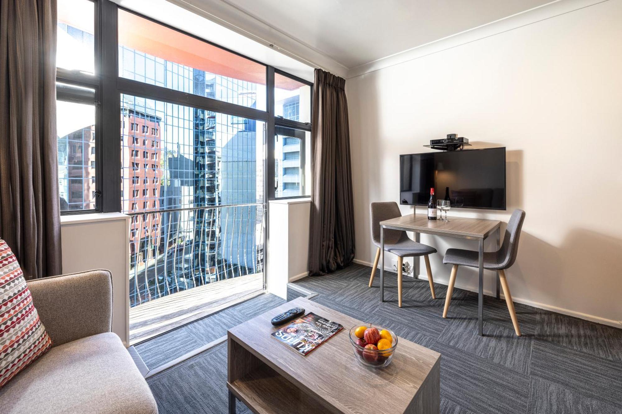 Quest On The Terrace Serviced Apartments Уелингтън Екстериор снимка