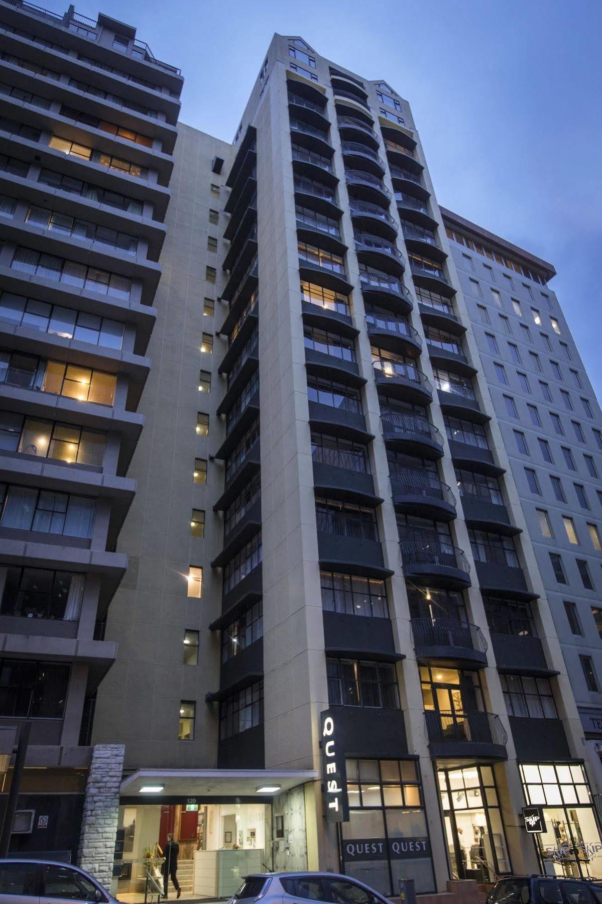 Quest On The Terrace Serviced Apartments Уелингтън Екстериор снимка